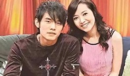 侯佩岑爆料母亲教育视频,母亲的教育智慧，视频曝光引发热议